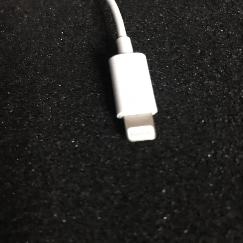 Original Apple Lightning to Headphone Jack Adapter
